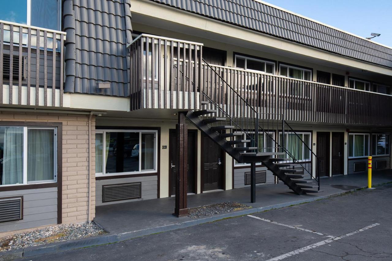 Super 8 By Wyndham Eureka Hotel Buitenkant foto