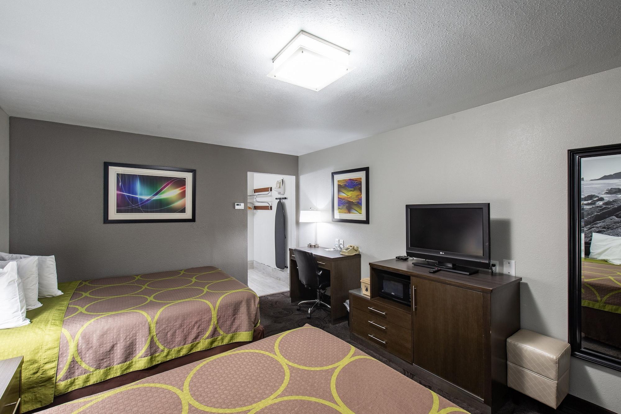Super 8 By Wyndham Eureka Hotel Buitenkant foto