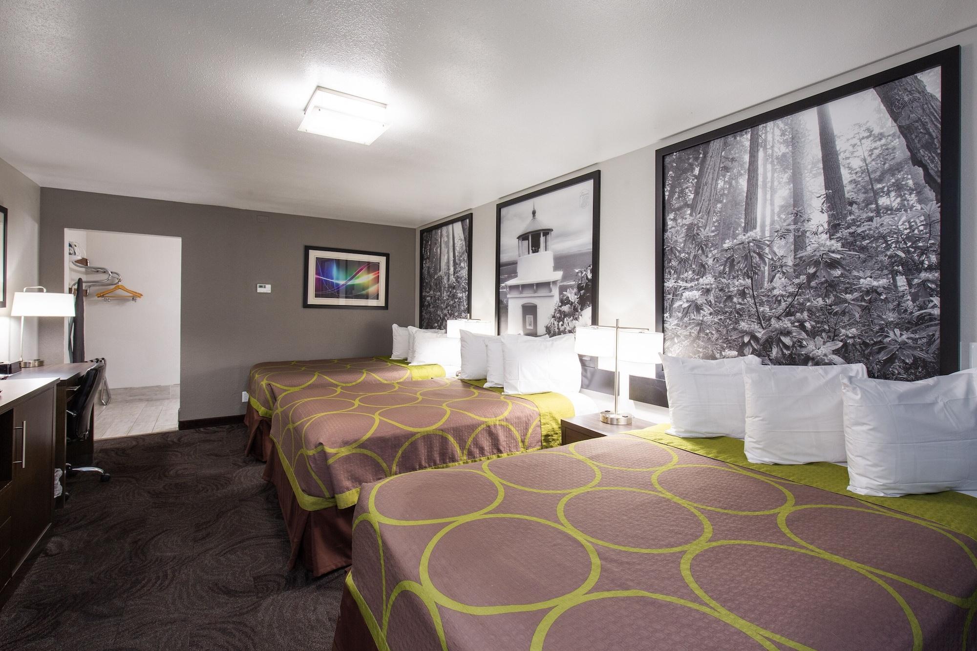Super 8 By Wyndham Eureka Hotel Buitenkant foto