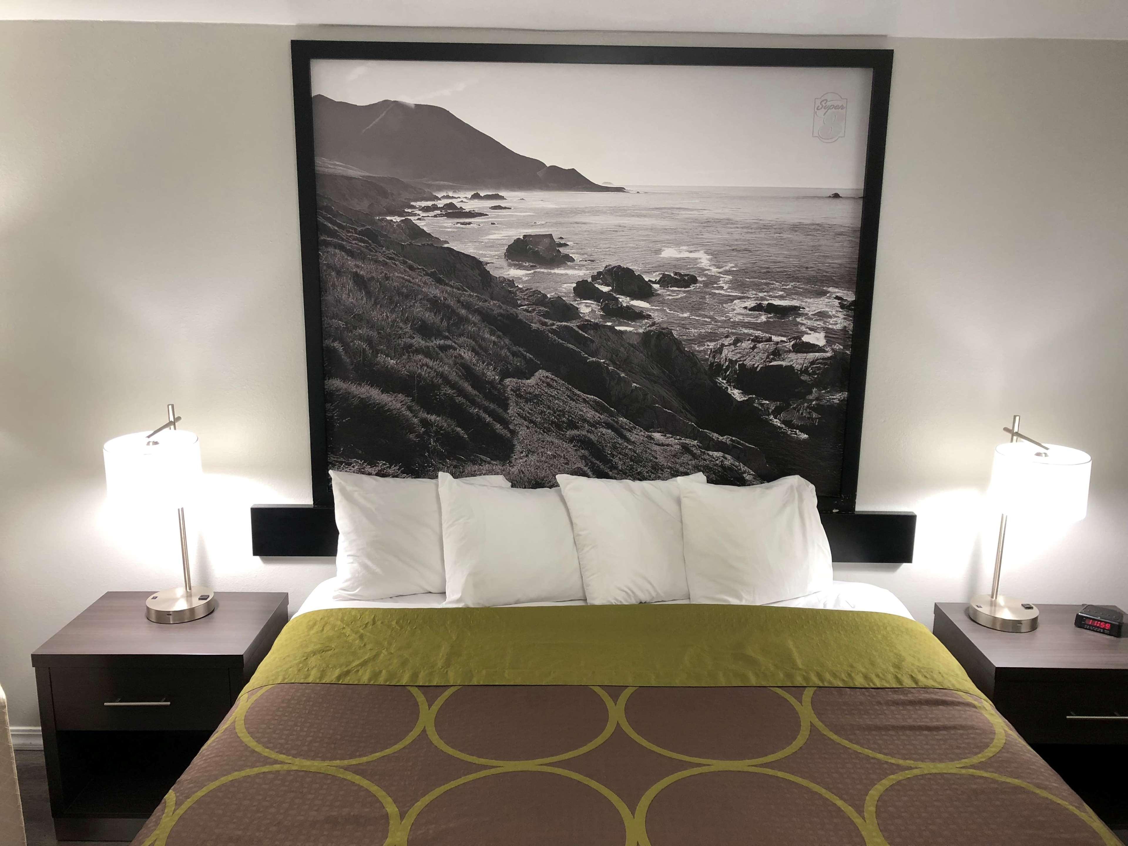 Super 8 By Wyndham Eureka Hotel Buitenkant foto