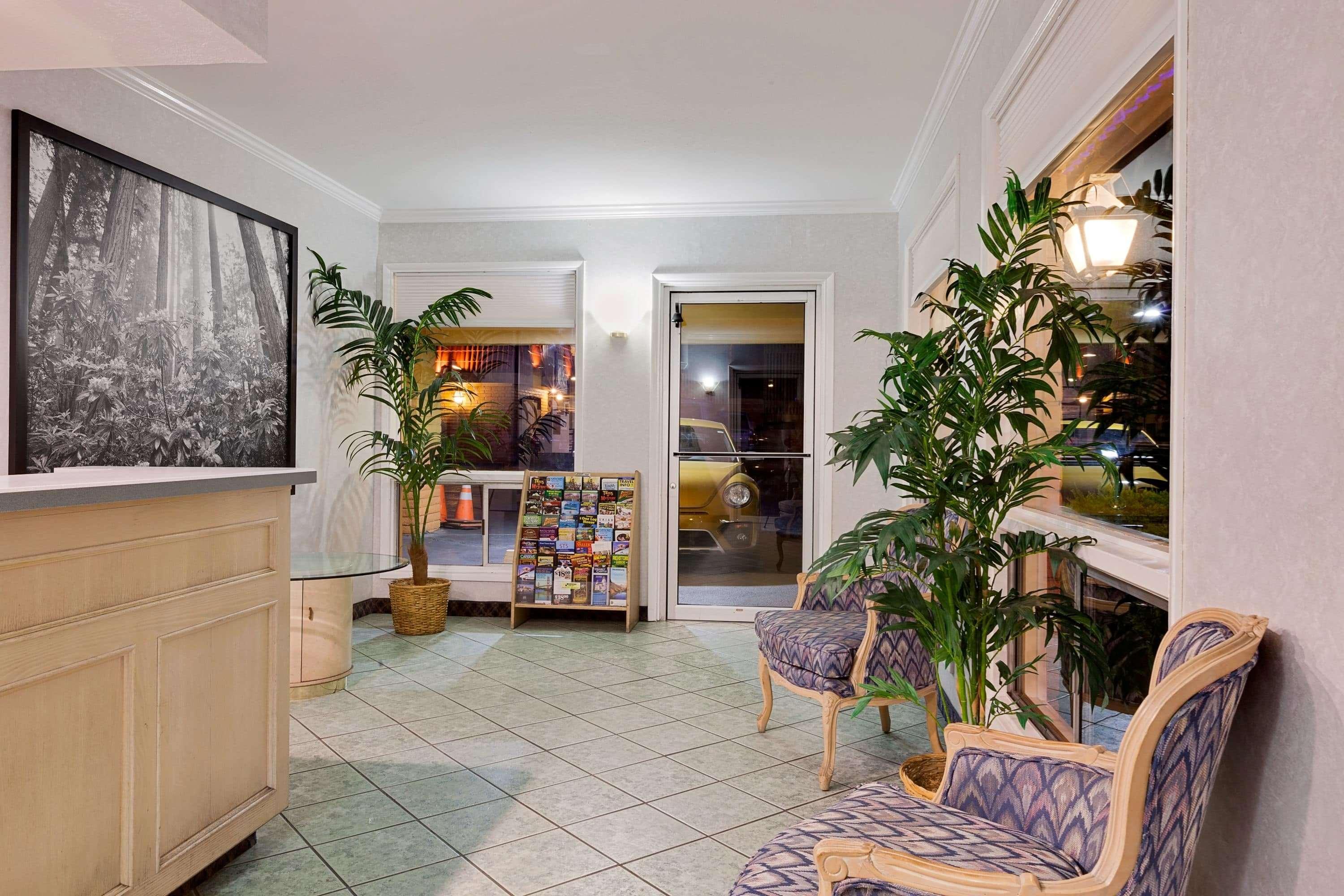 Super 8 By Wyndham Eureka Hotel Buitenkant foto