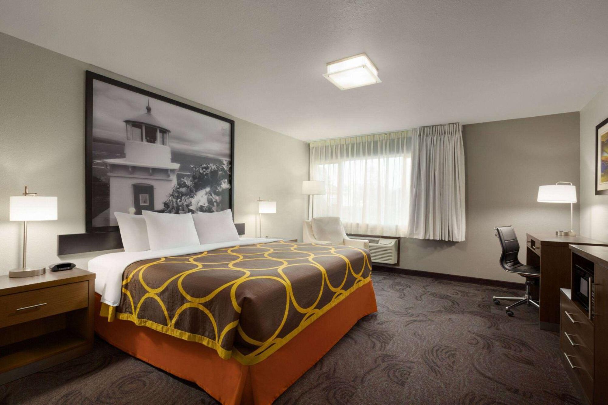 Super 8 By Wyndham Eureka Hotel Buitenkant foto